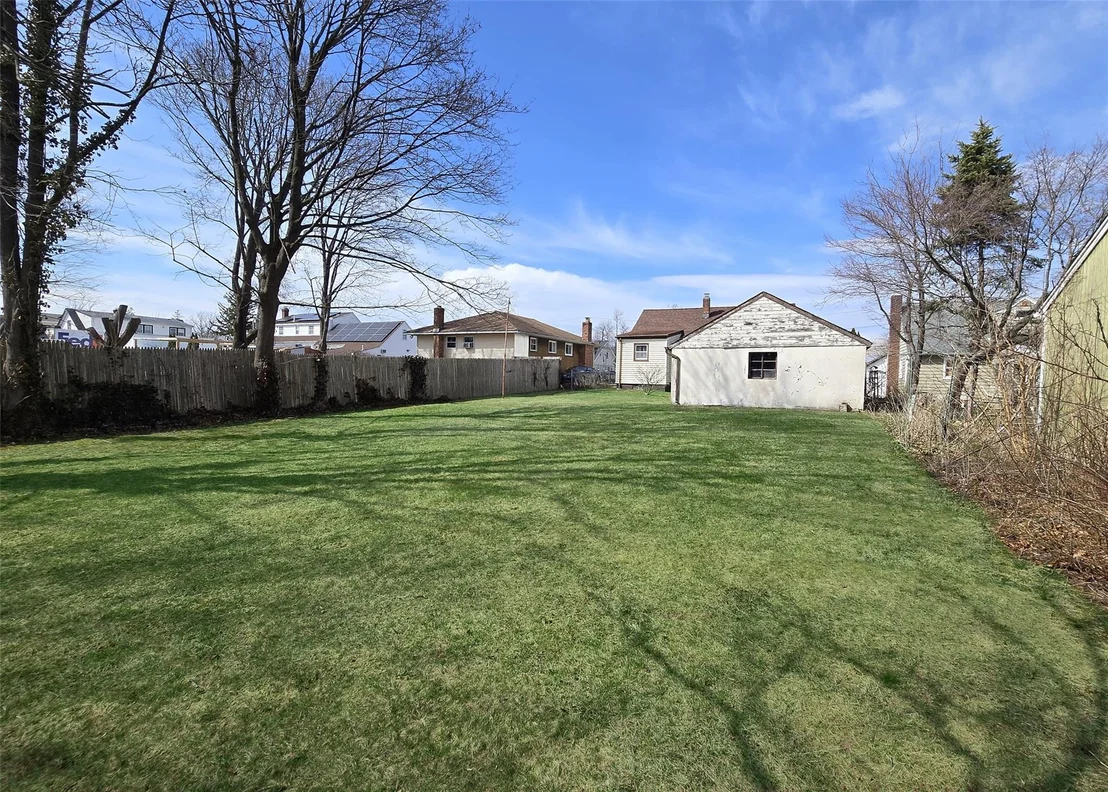 Photo of 19 2nd Avenue