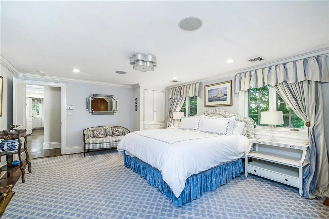 Photo of 8 Ridgewood Drive