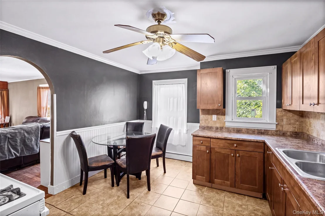 Photo of 373 Oak Street