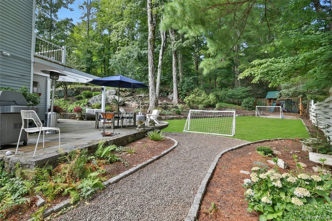 Photo of 8 Old Roaring Brook Road