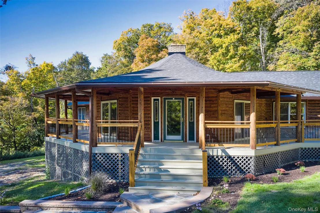 Photo of 568 Oak Summit Road