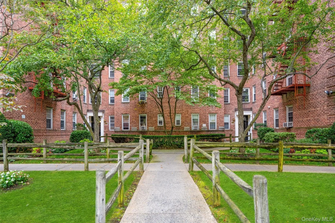 Photo of Unit B18 at 766 Bronx River Road
