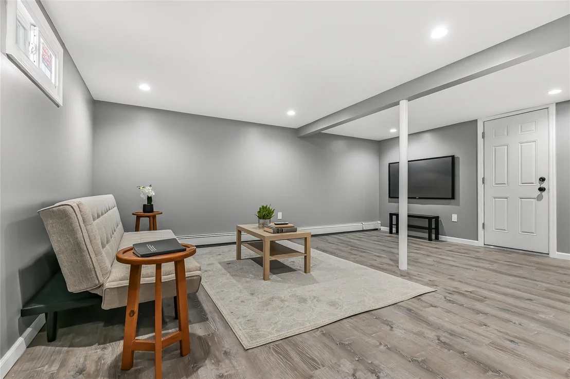 Photo of 223 Pershing Parkway