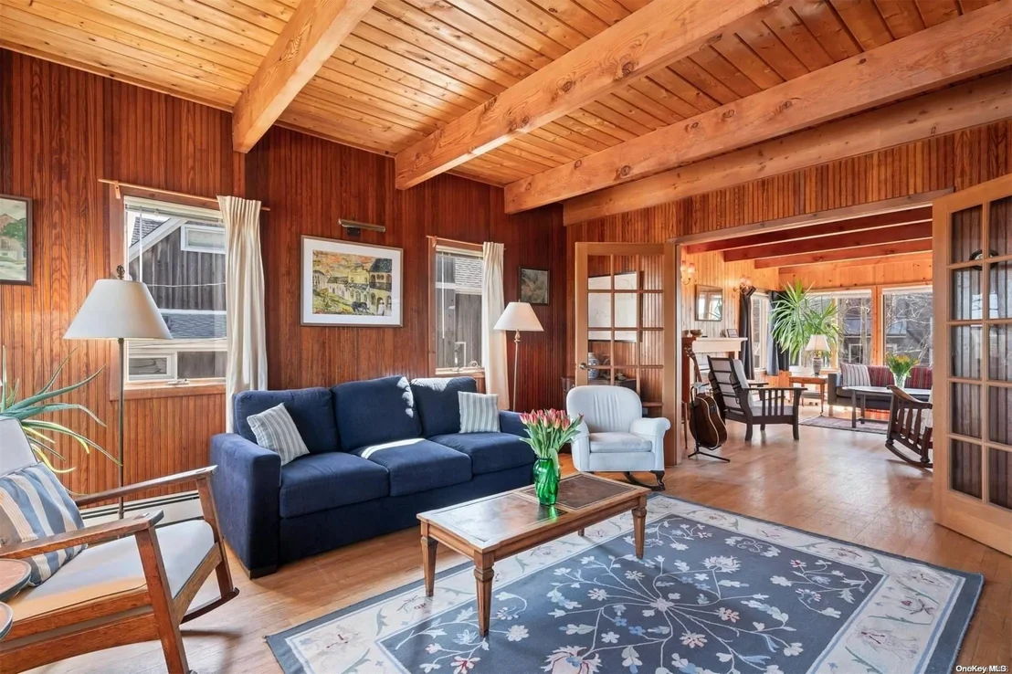 Photo of 85 Oak Beach Road