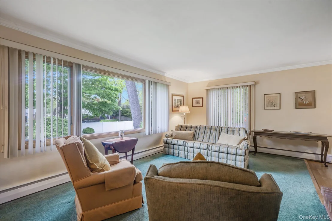 Photo of 190 Lake Drive