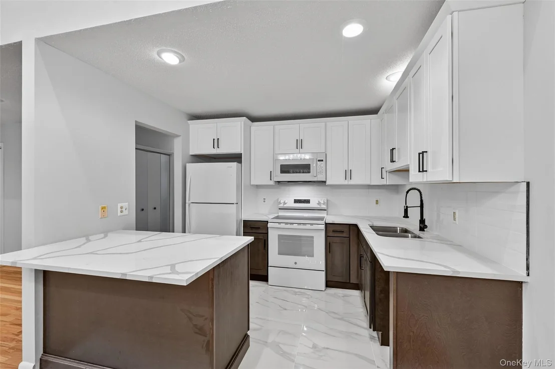Photo of 6 Summit Place