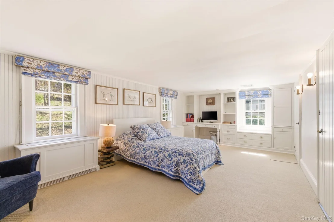 Photo of 80 Shore Road