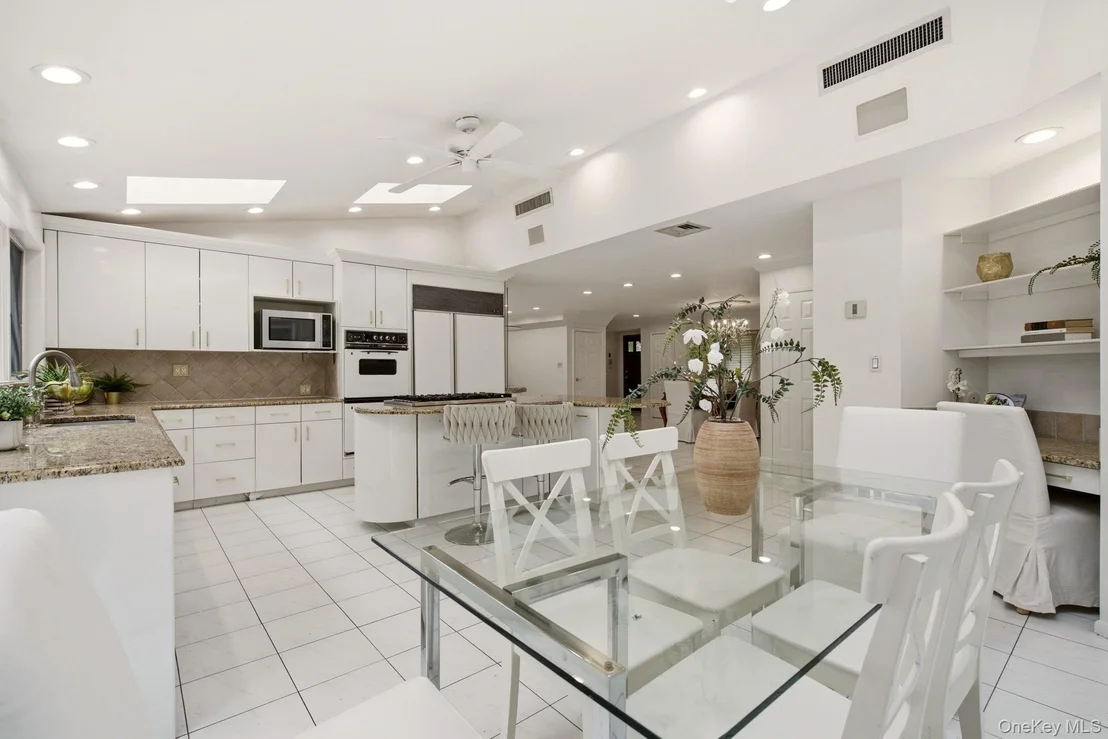 Photo of 74 Rockland Drive