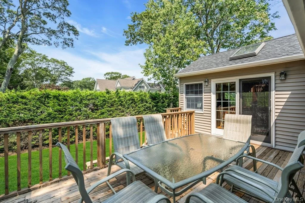 Photo of 174 Division Avenue