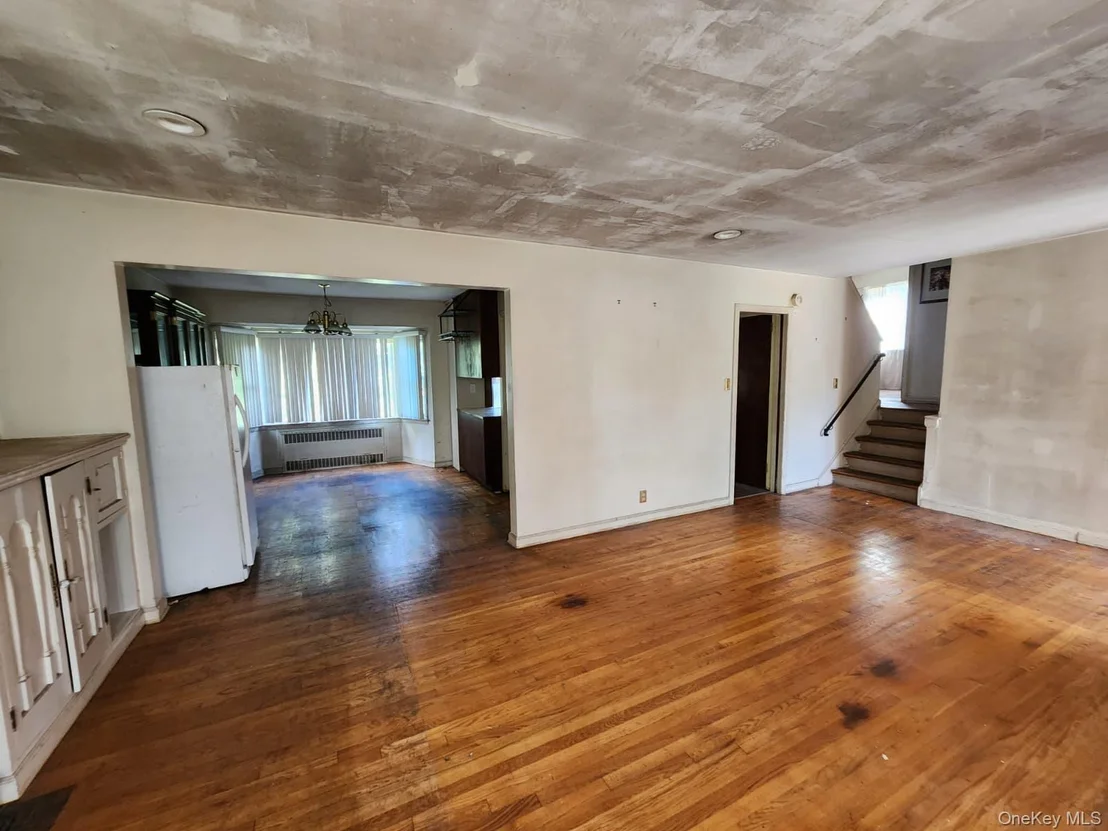 Photo of 156 Brookside Ave.