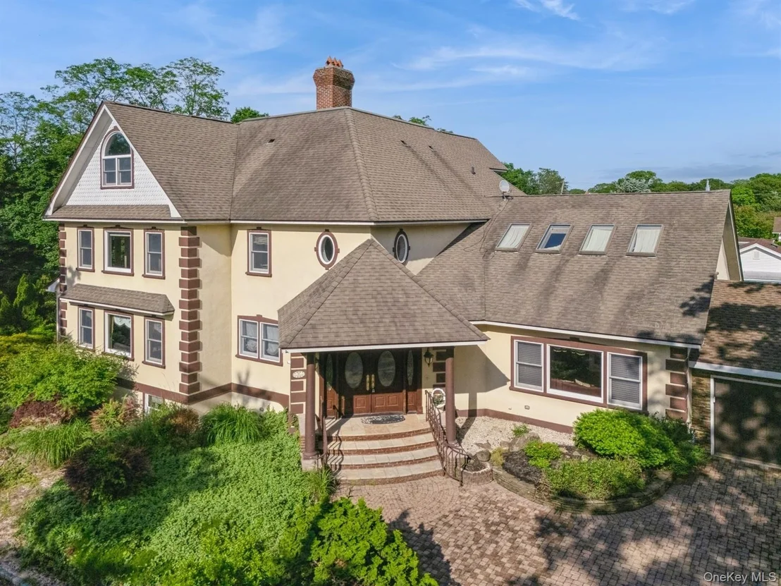 Photo of 80 Soundview Drive