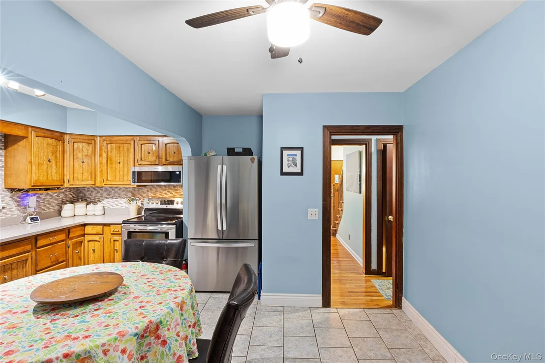 Photo of 7 W Elm Street