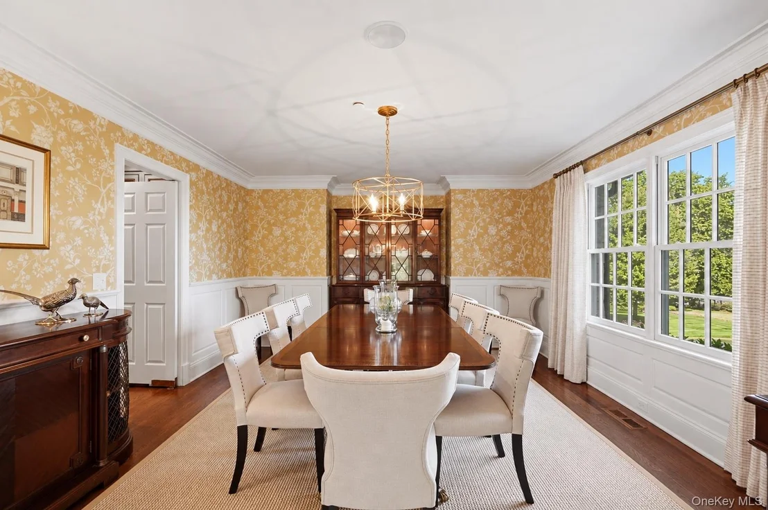 Photo of 81 Park Drive N