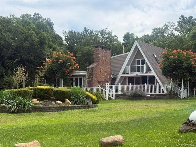 Photo of 995 Red Fox Road