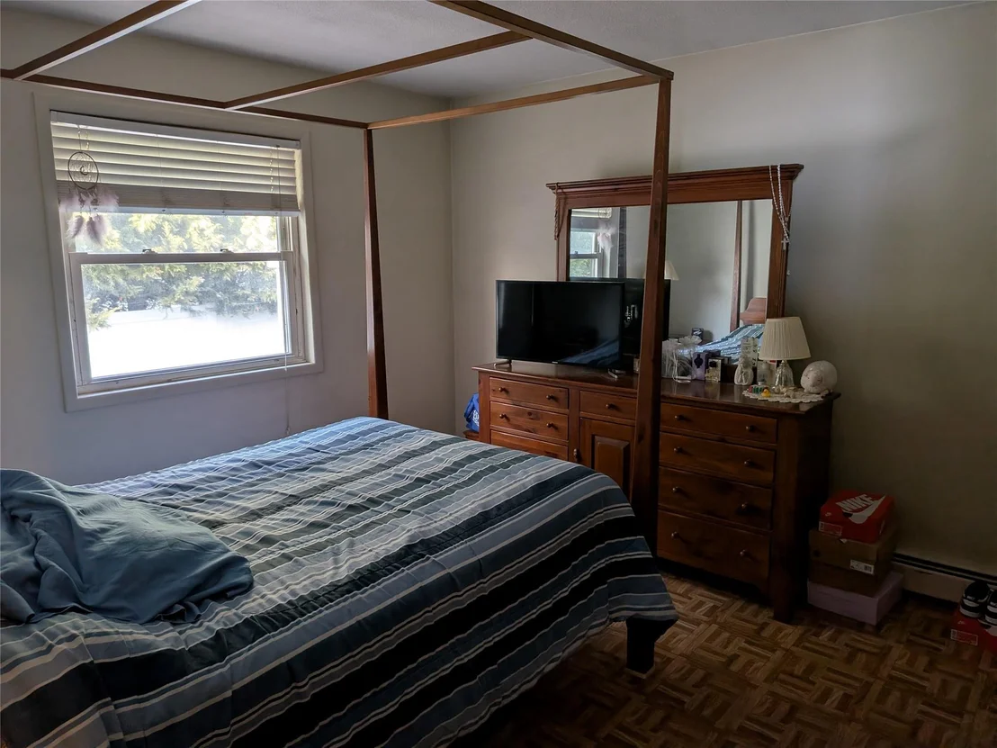 Photo of 185 Ecker Avenue