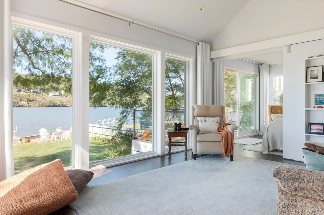 Photo of 32 Hudson River Lane