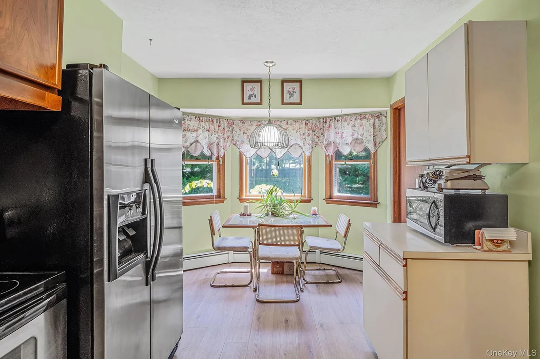 Photo of 376 Moriches Road