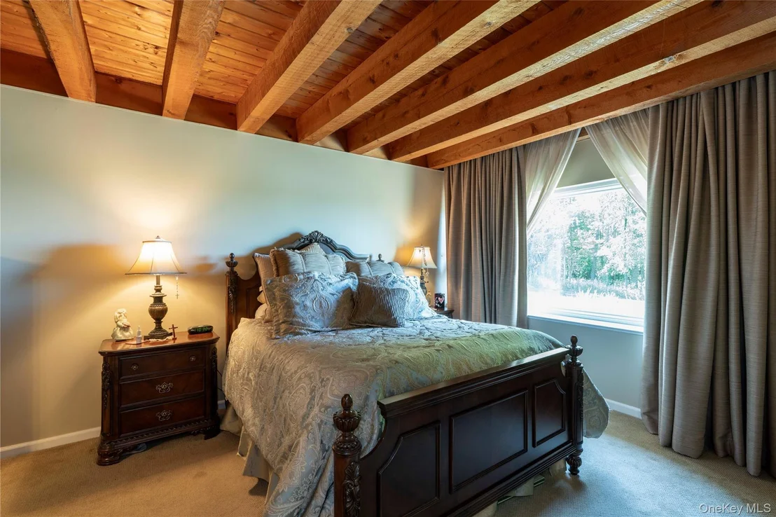 Photo of 115 N Smith Road