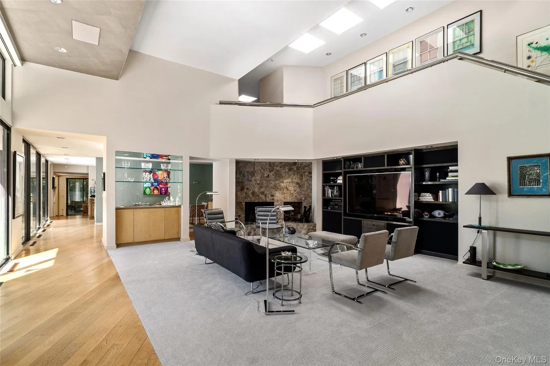 Photo of 20 Cole Drive