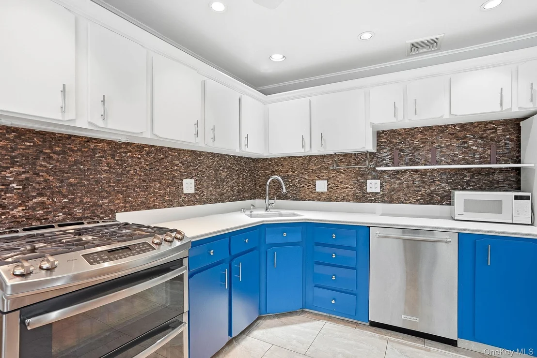 Photo of 12 Lakeview Road