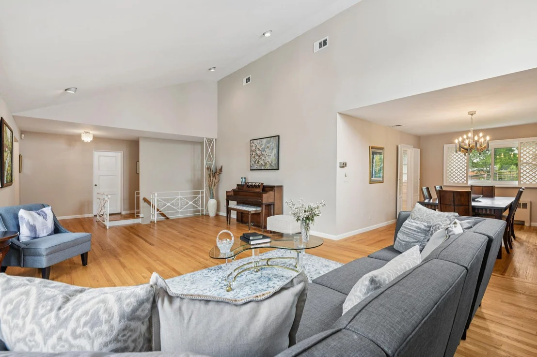 Photo of 904 Woodmere Drive