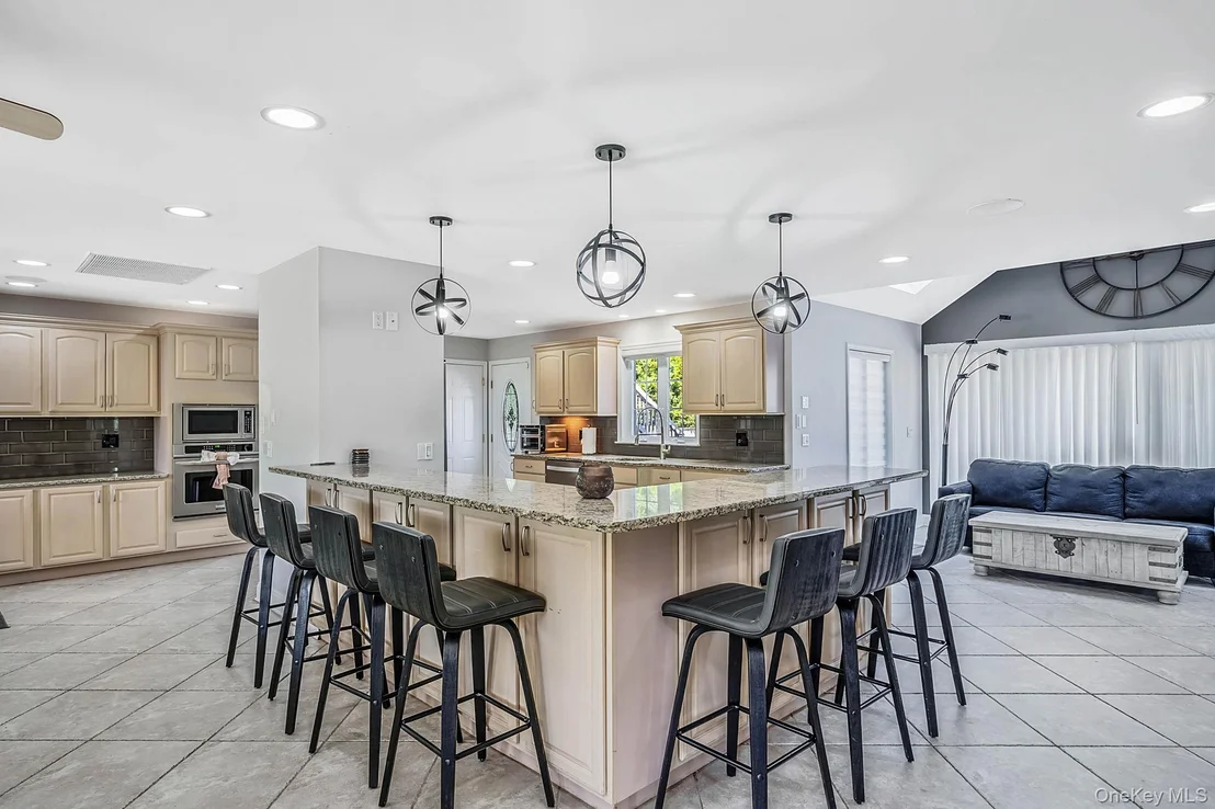 Photo of 299 Patchogue Yaphank Road