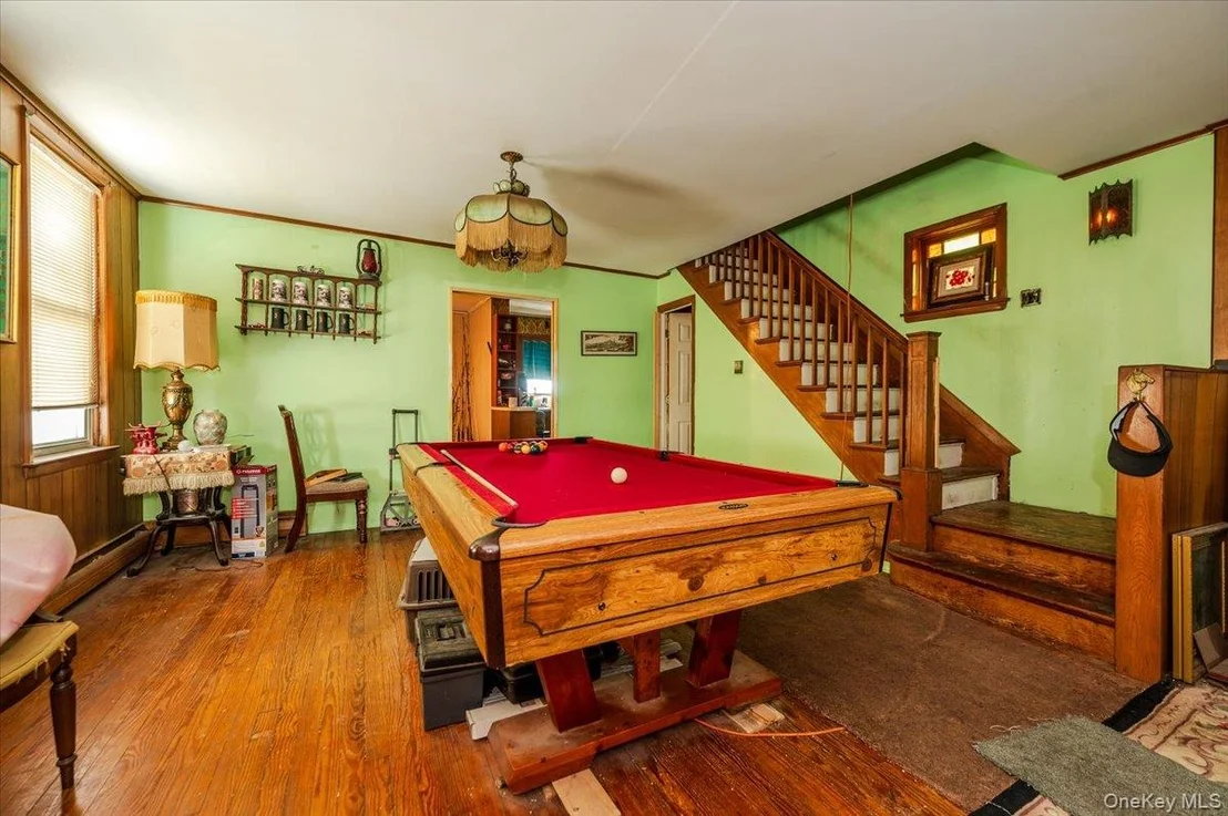 Photo of 535 Edison Avenue