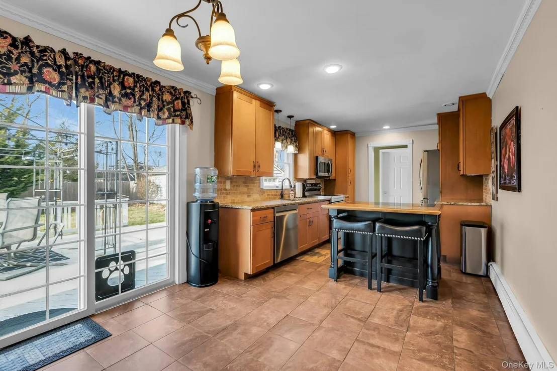 Photo of 358 Rider Avenue