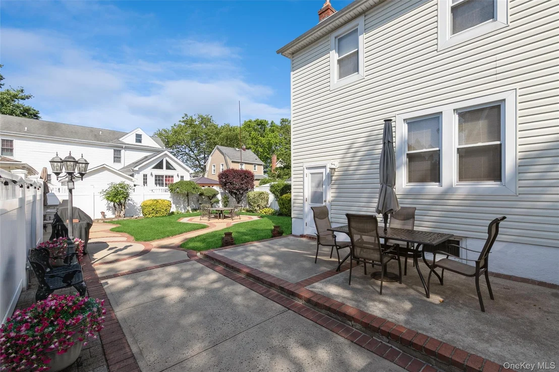 Photo of 16 Devon Street