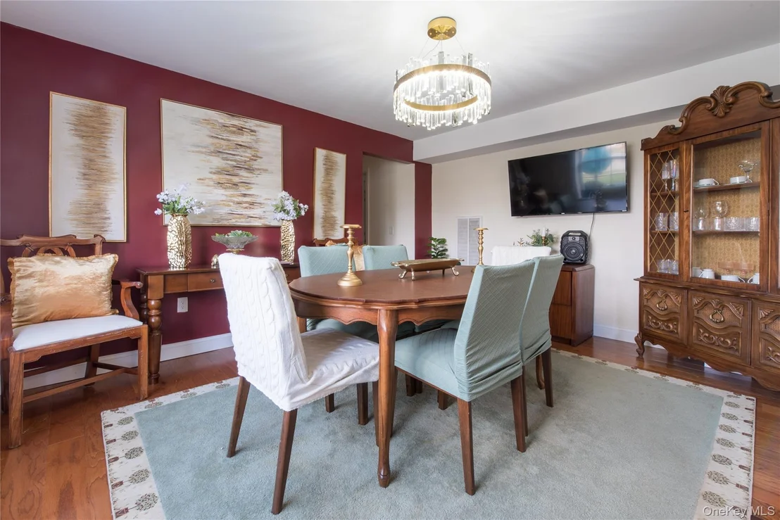 Photo of 8 White Birch Way