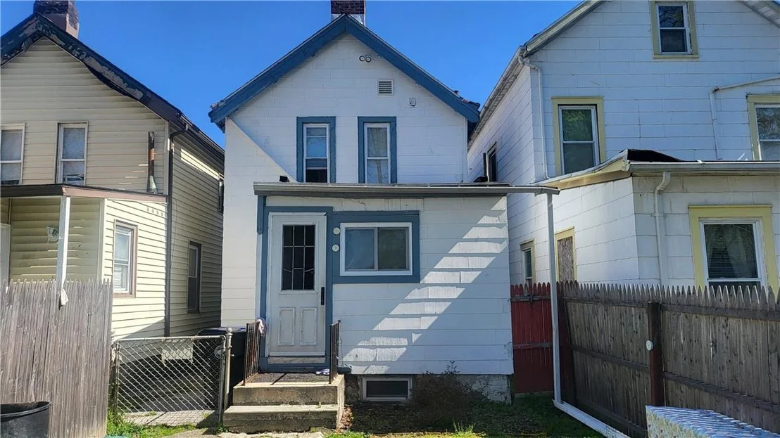 Photo of 166 Thompson Street