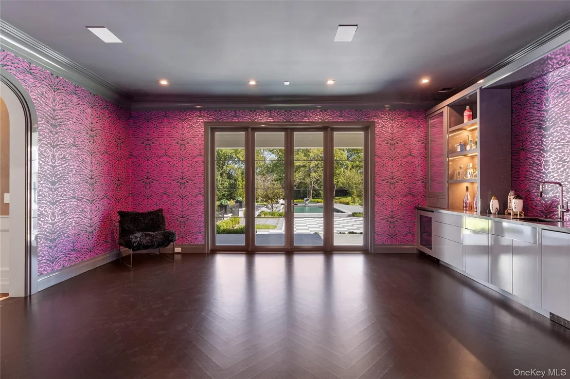Photo of 18 Evergreen Way