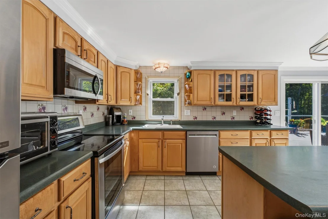 Photo of 77 Robin Drive
