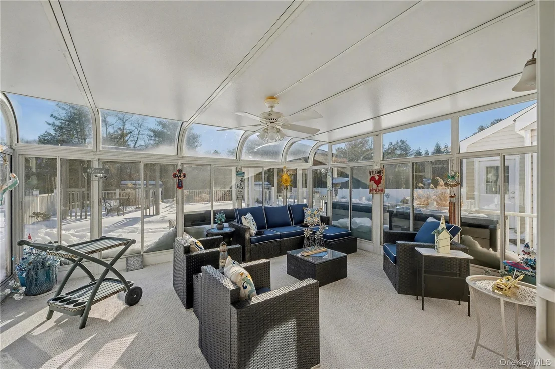 Photo of 8 Paddock Drive