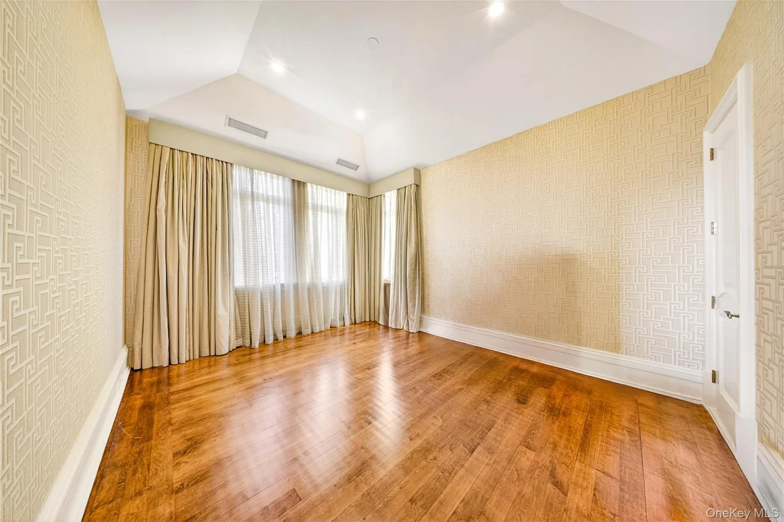 Photo of 17 North Drive