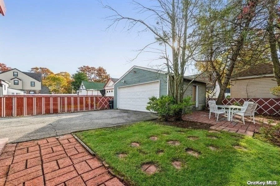 Photo of 18 Davison Avenue