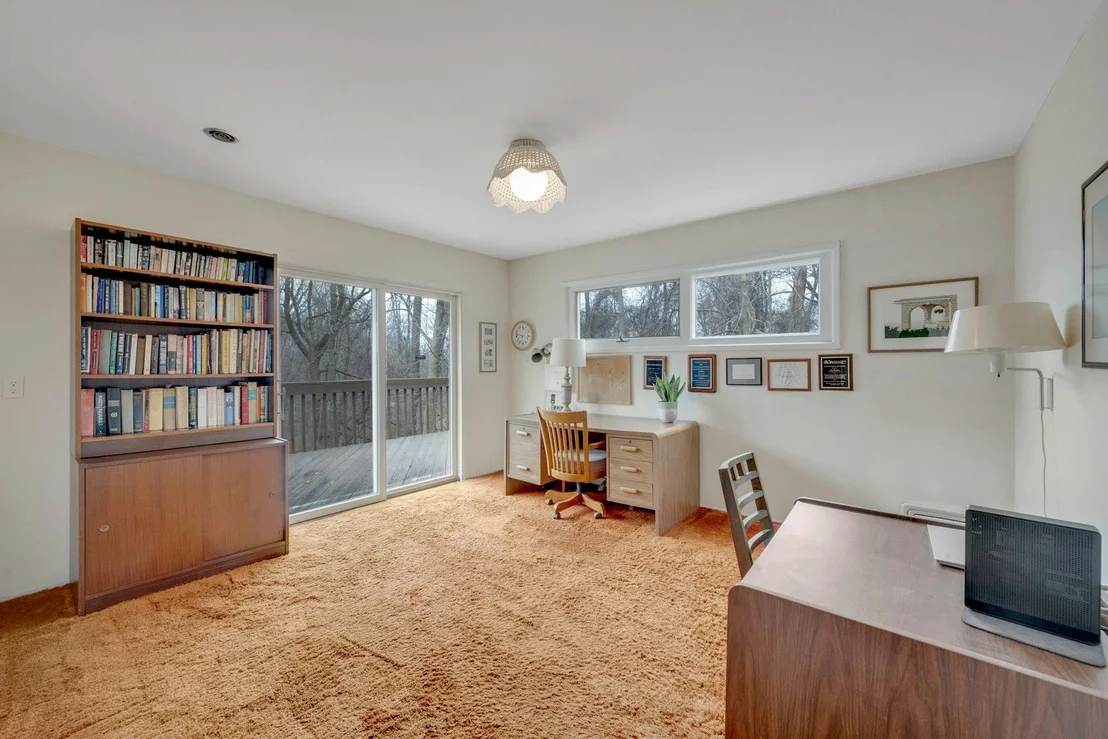 Photo of 180 N Hampton Drive