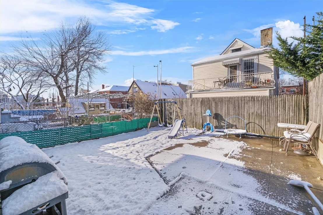 Photo of 2555 Morgan Avenue