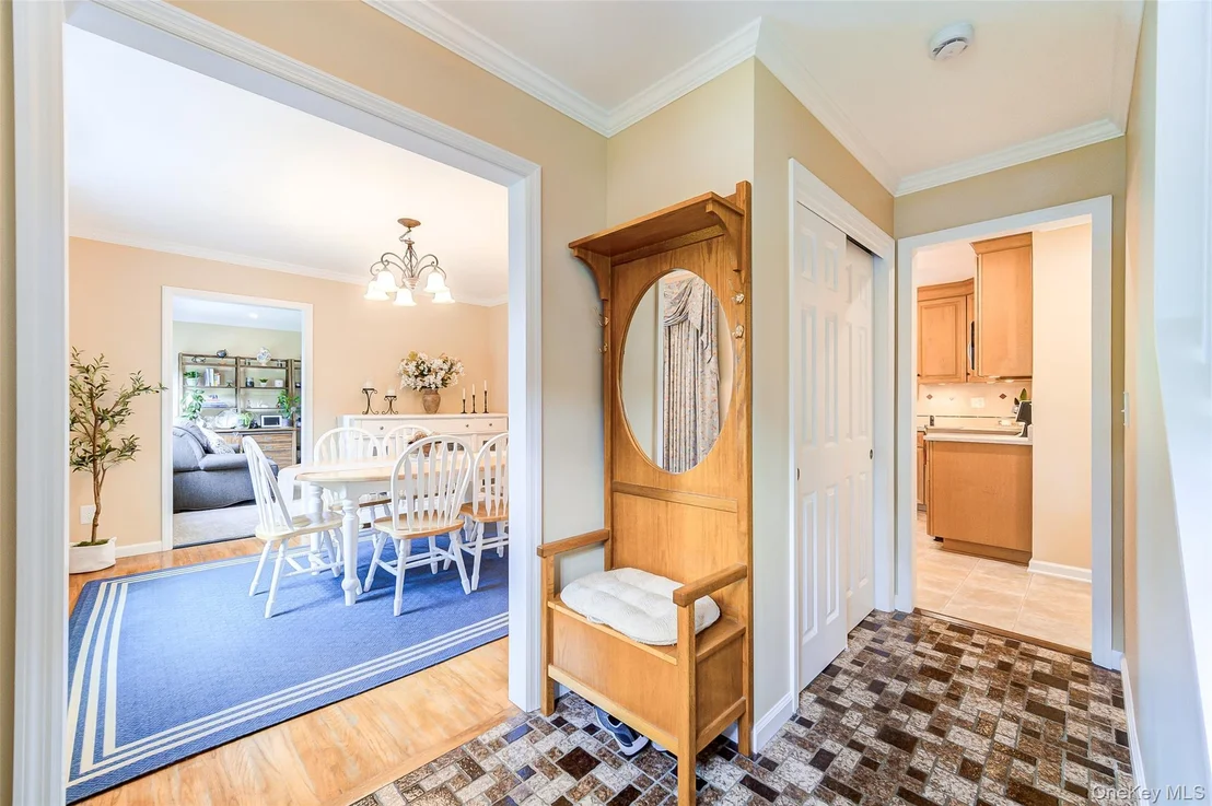 Photo of 1 Tanglewood Lane