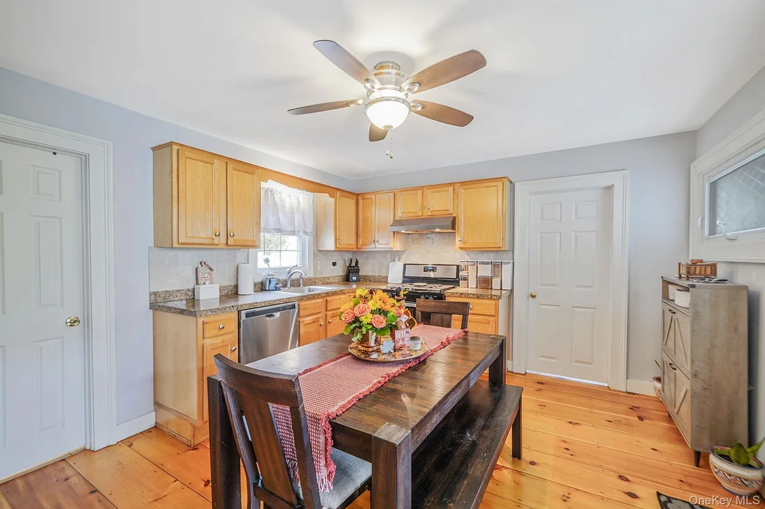 Photo of 45 Maple Avenue