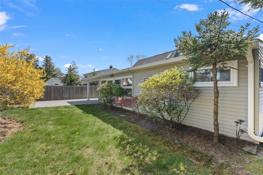 Photo of 4 Springtime Lane E