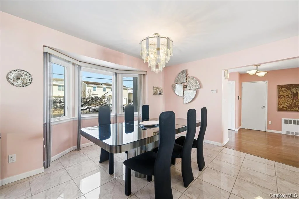 Photo of 3094 Riverside Drive