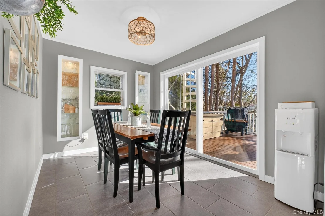 Photo of 255 Haviland Drive
