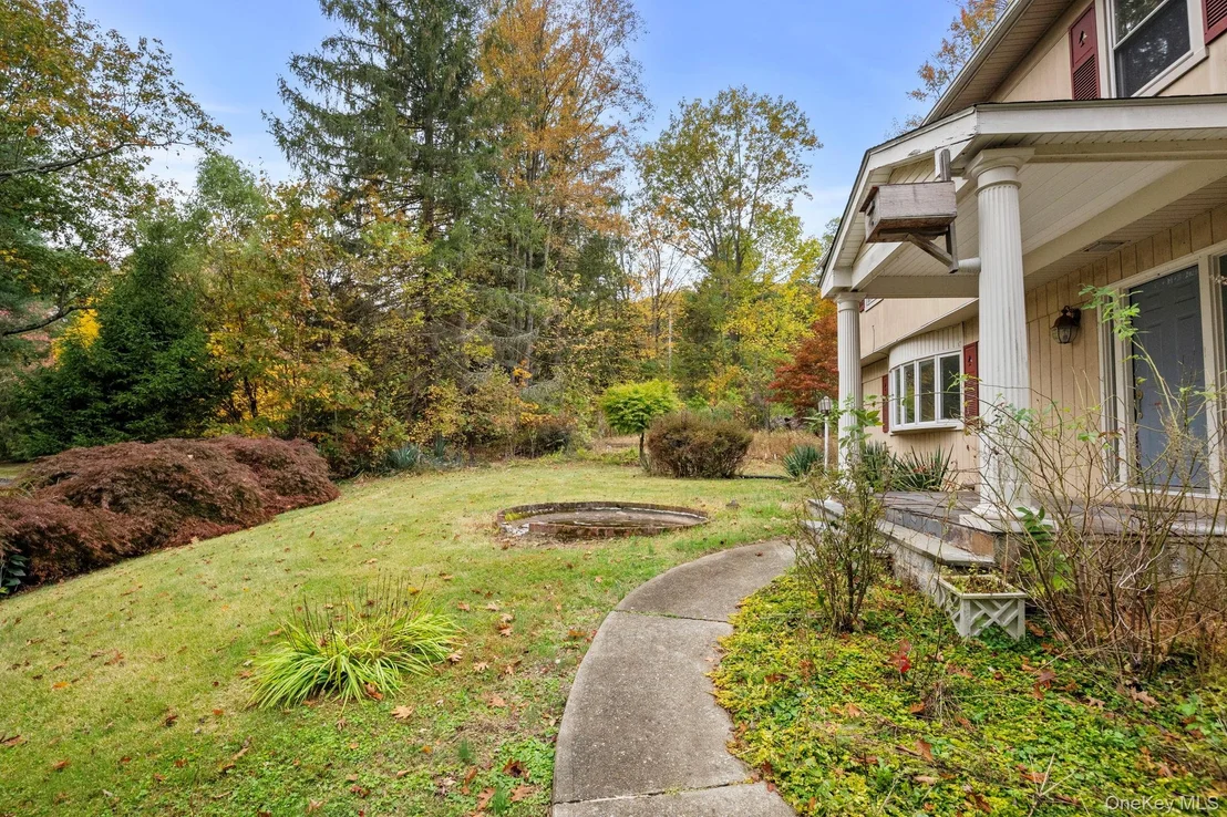Photo of 2 Redding Lane