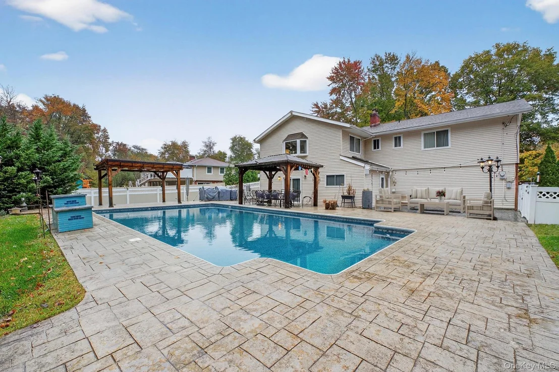 Photo of 74 Lyndon Road