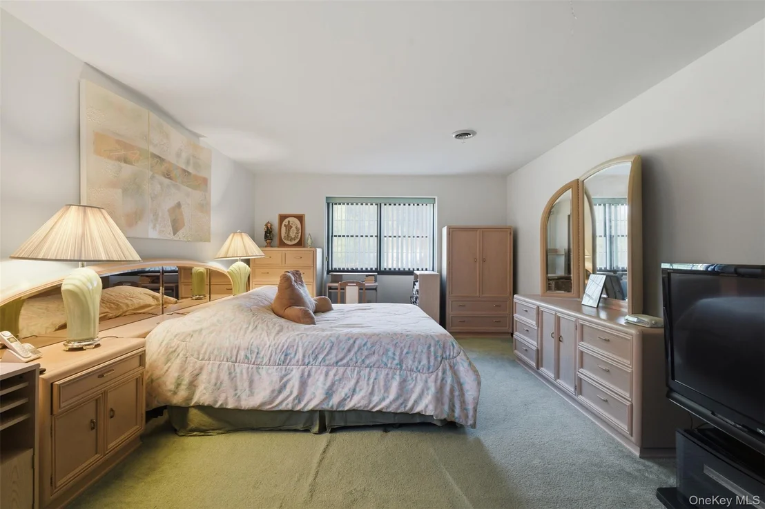Photo of 36 Hoover Drive
