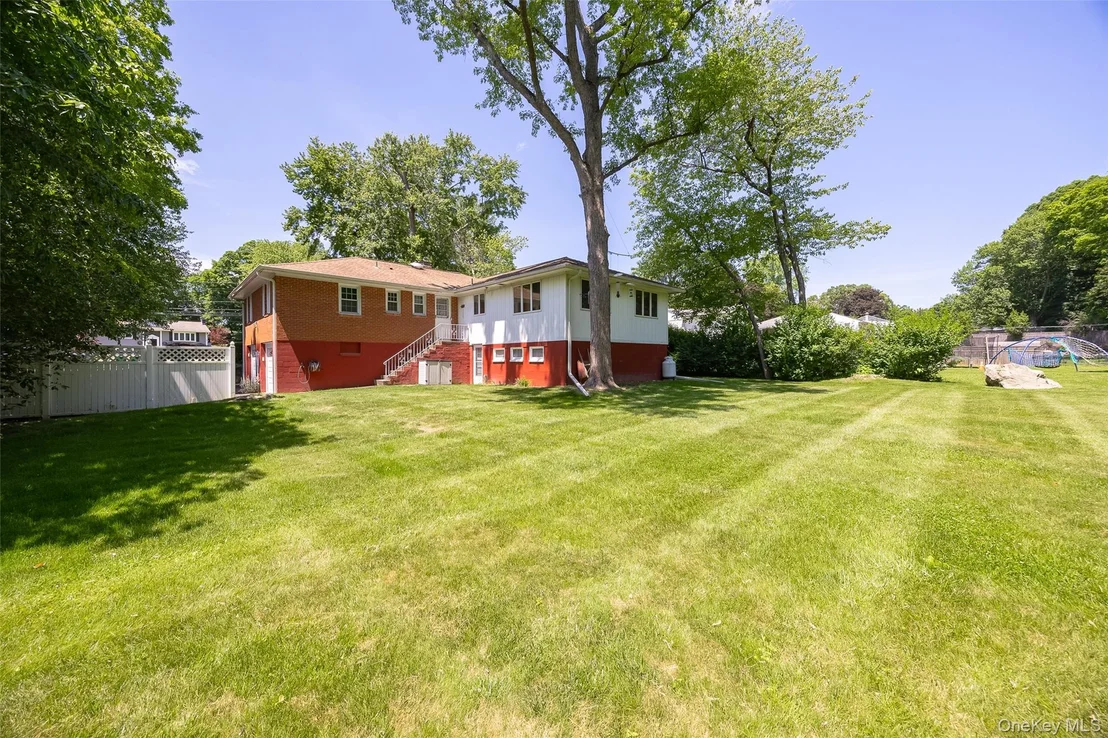 Photo of 89 Edgehill Drive