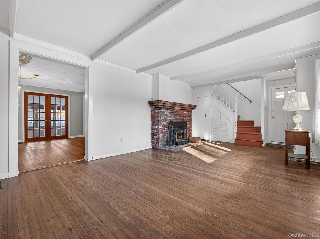 Photo of 325 Haverstraw Road
