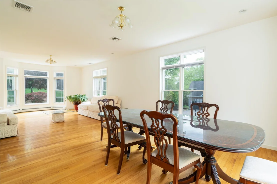 Photo of 9 Golf Course Drive