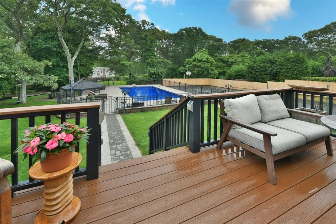 Photo of 41 Grassy Pond Drive